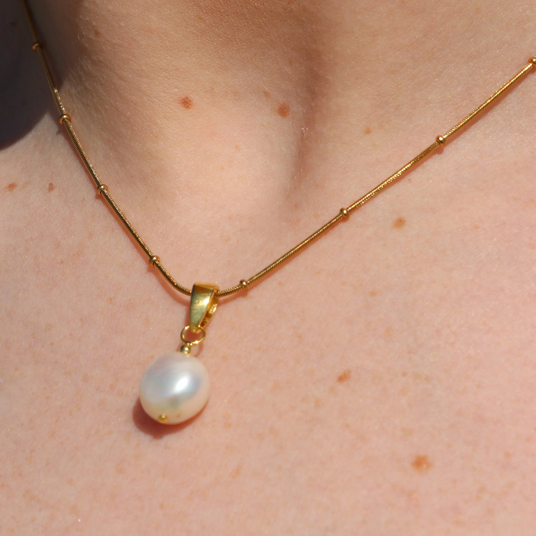 Freshwater Pearl Gold Necklace