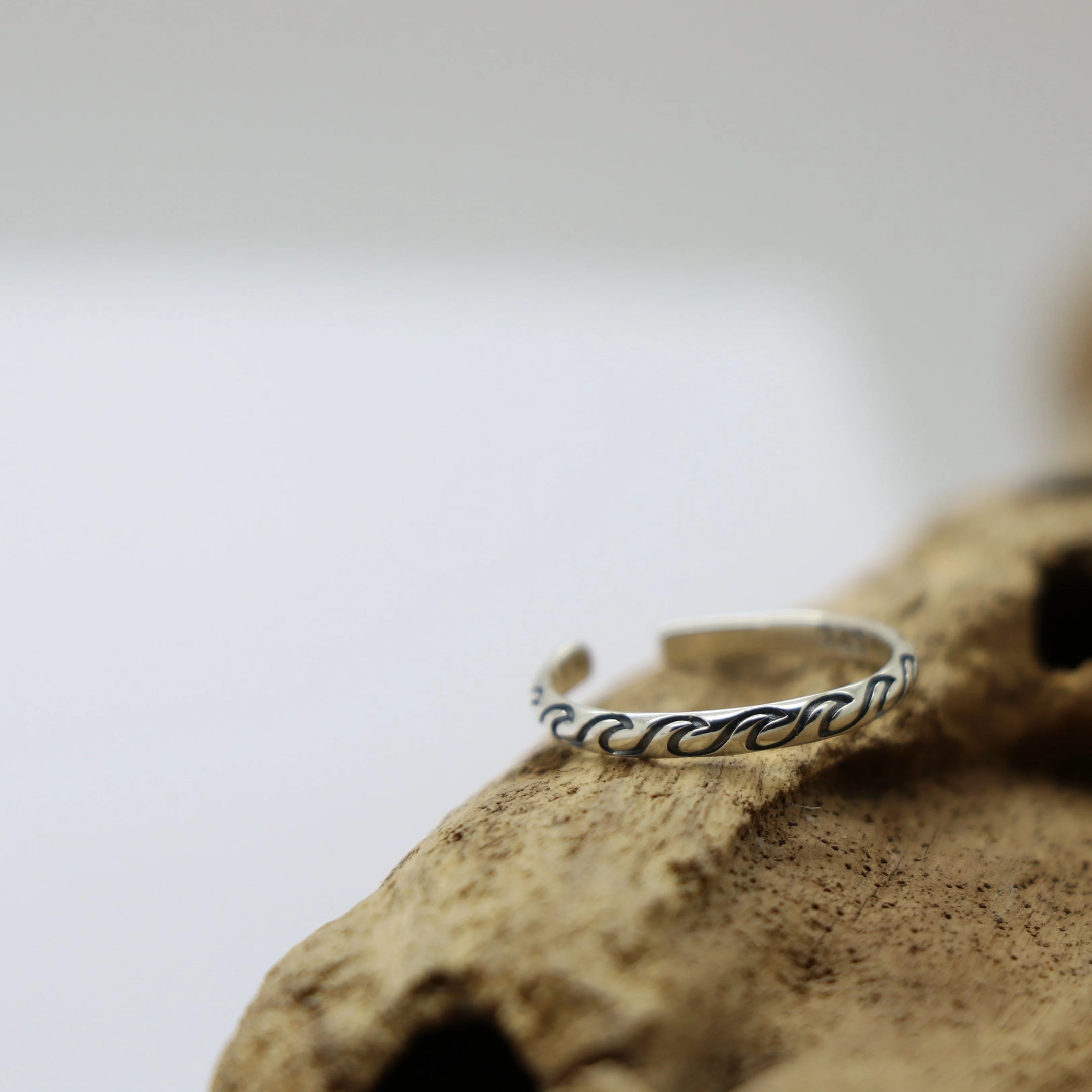 Mini Wave Silver Toe Ring