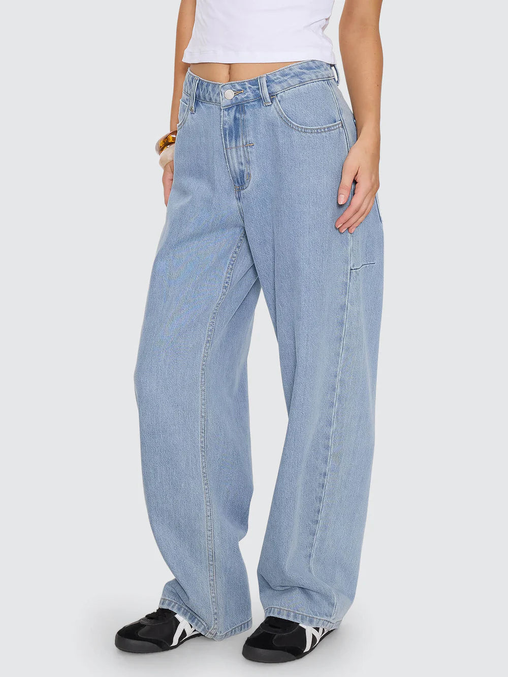 Sloane Low Rise Barrel Jean